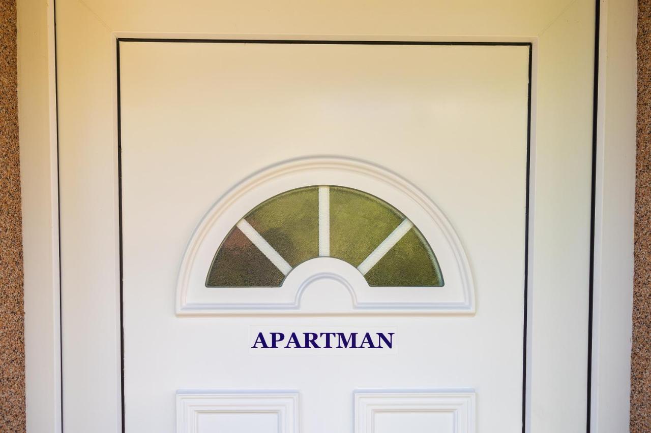 Soba I Apartman Dula Ogulin Buitenkant foto
