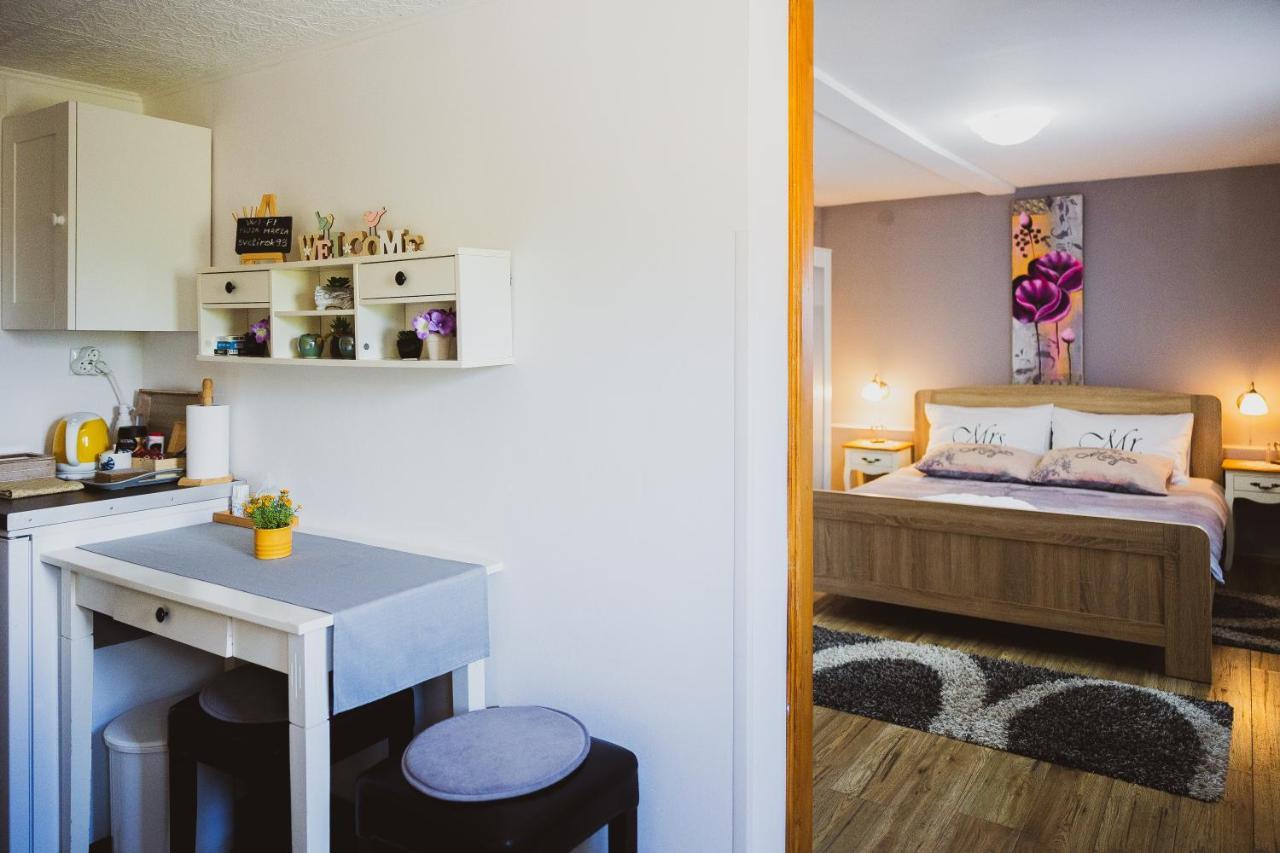 Soba I Apartman Dula Ogulin Buitenkant foto